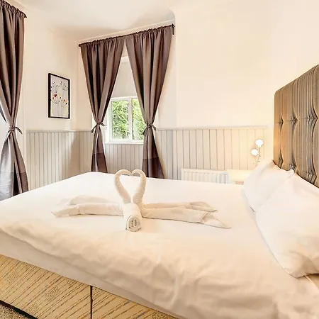 The Marilyn Mansion Guest house *