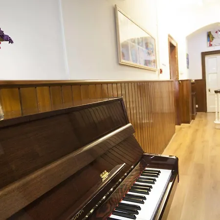 The Marilyn Mansion
