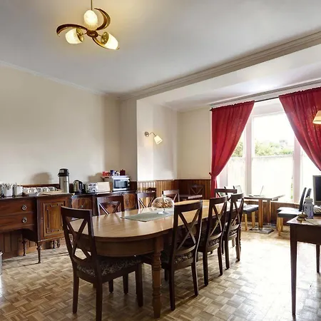 The Marilyn Mansion Guest house *