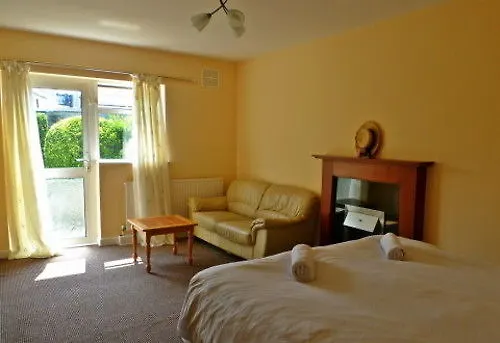 The Marilyn Mansion בית הארחה *