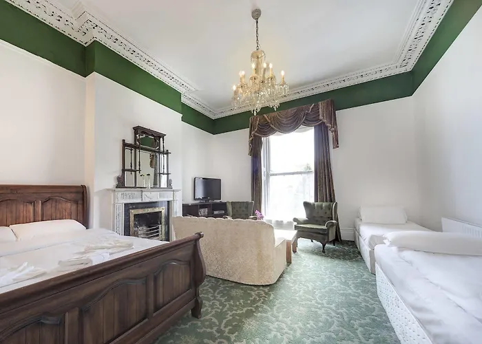 The Marilyn Mansion *